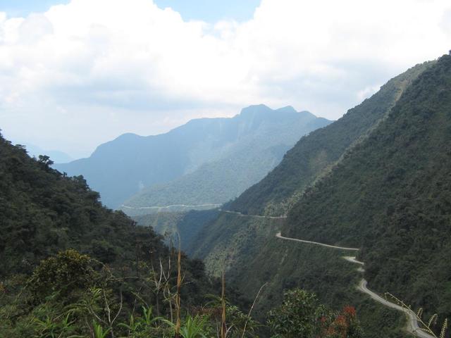 die alte Straße zwischen La Paz und Coroico