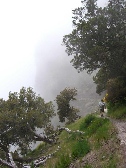 Felsweg im Zentralgebirge von Madeira