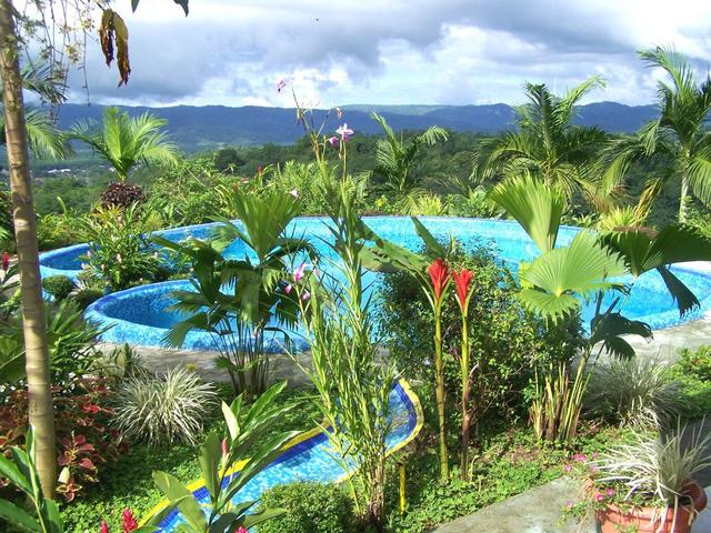 Swimmingpool mit Aussicht